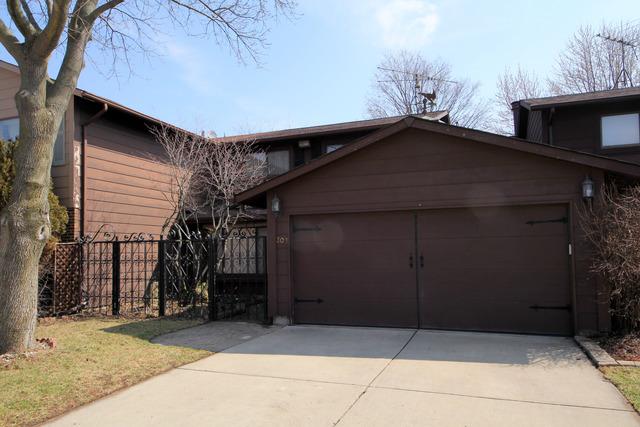 303 Lakeside Dr., Vernon Hills, IL 60061