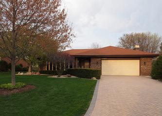 8437 Clynderven Rd., Burr Ridge, IL 60527