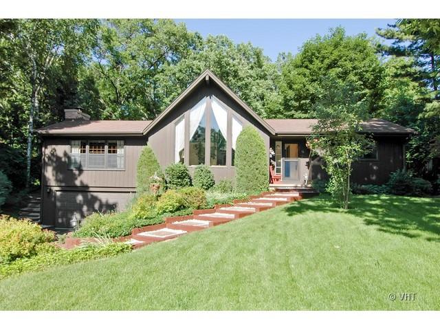 16 Summit Ave., East Dundee, IL 60118