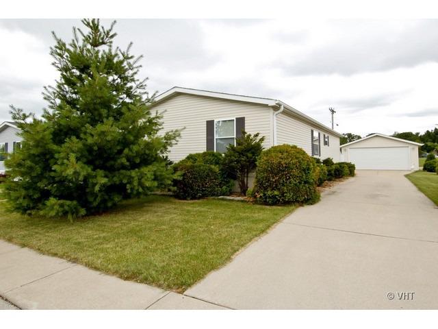 939 Daleann Ave., DeKalb, IL 60115