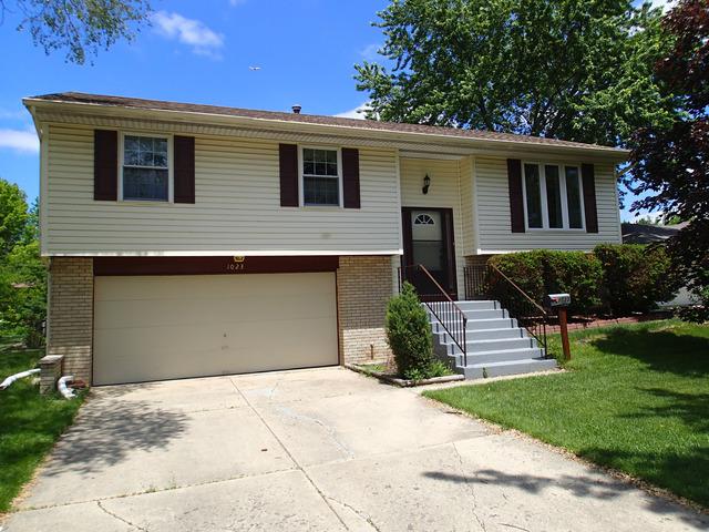 1023 Meadow Ln., Streamwood, IL 60107