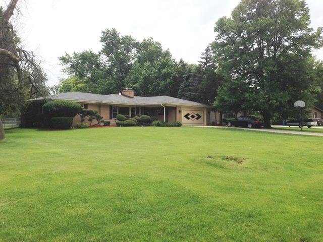 1512 Greenview Ct., Schaumburg, IL 60193