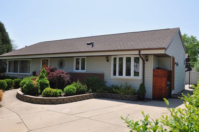 7515 Lyons St., Morton Grove, IL 60053