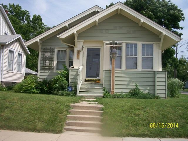 420 W Main St., Barrington, IL 60010