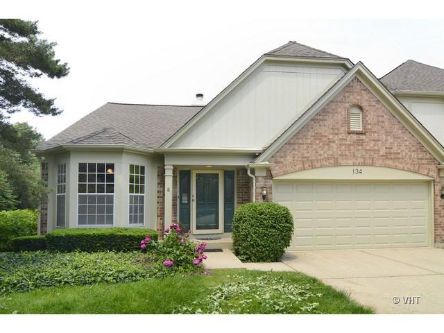 134 Biarritz Ct., Bloomingdale, IL 60108