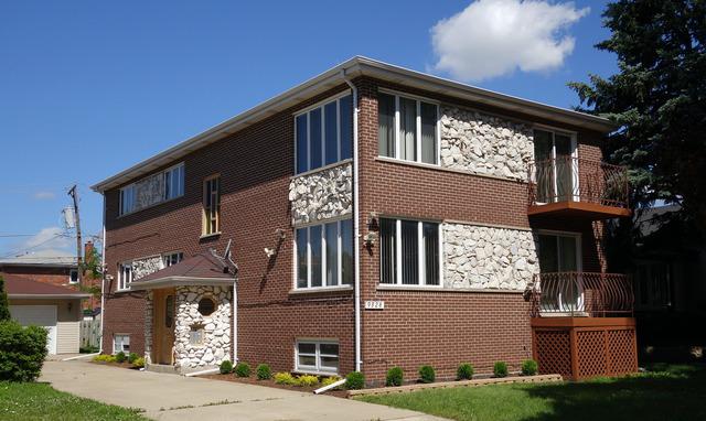 9328 S Kolmar Ave., Oak Lawn, IL 60453