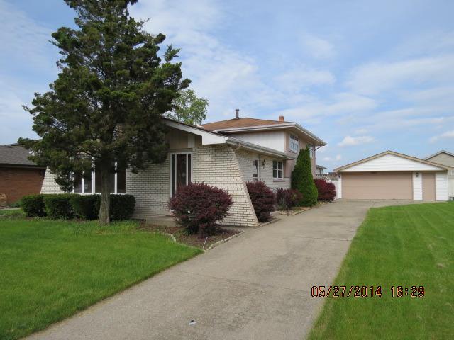 19613 Lake Park Dr., Lynwood, IL 60411