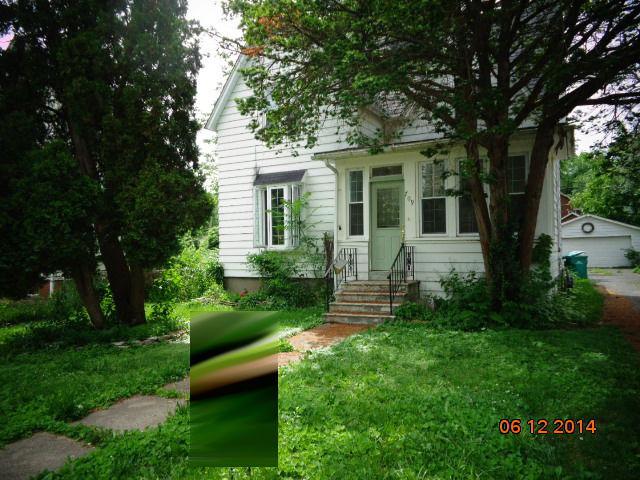 709 S 4th St., Dekalb, IL 60115
