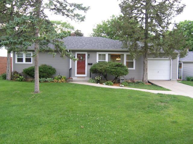 102 Green Valley Dr., Lombard, IL 60148