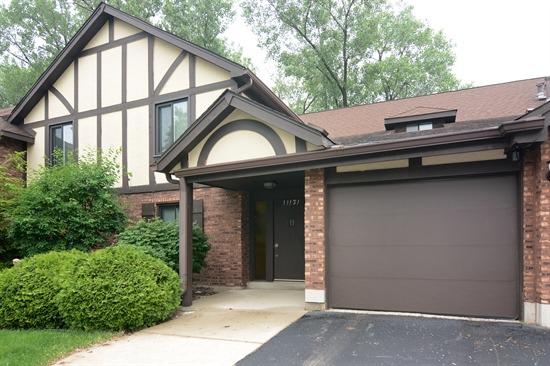 11131 Cottonwood Dr. #10D, Palos Hills, IL 60465