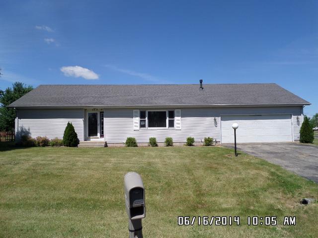 107 Windward Ln., Rochelle, IL 61068