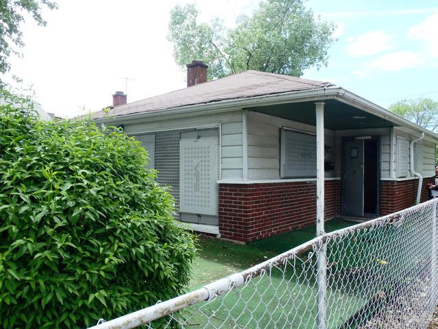 8700 S Kingston Ave., Chicago, IL 60617