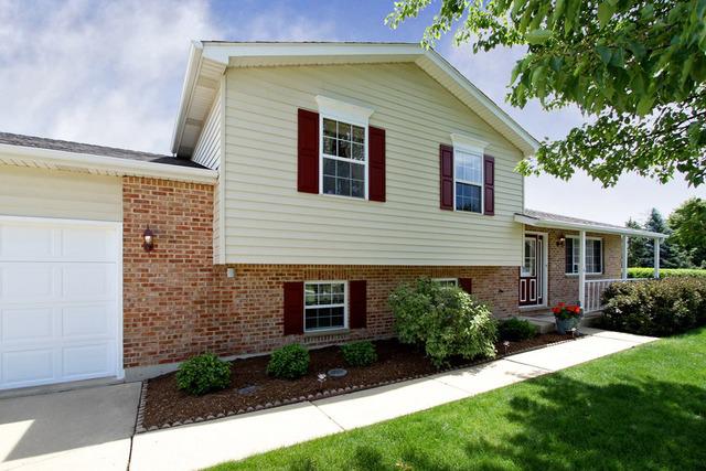 3401 Grandmore Ave., Gurnee, IL 60031