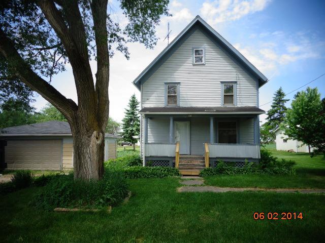 240 Maple St., Paw Paw, IL 61353