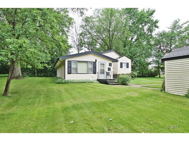 1207 S Summit St., Barrington, IL 60010