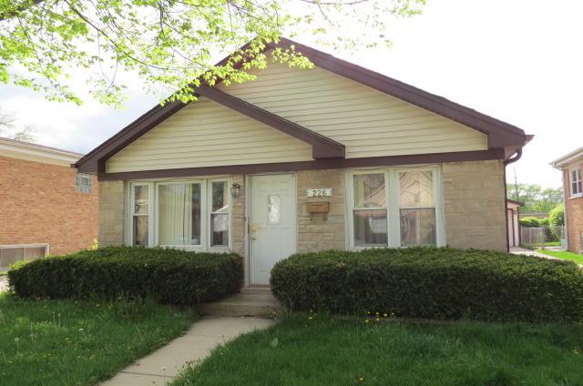 226 Zuelke Dr., Bellwood, IL 60104