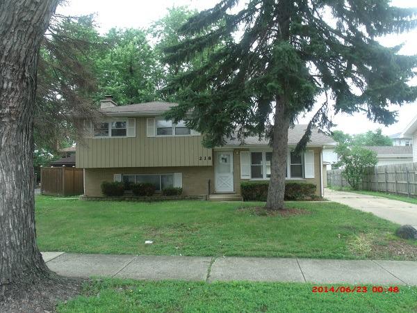 218 W Lake Park Dr., Addison, IL 60101