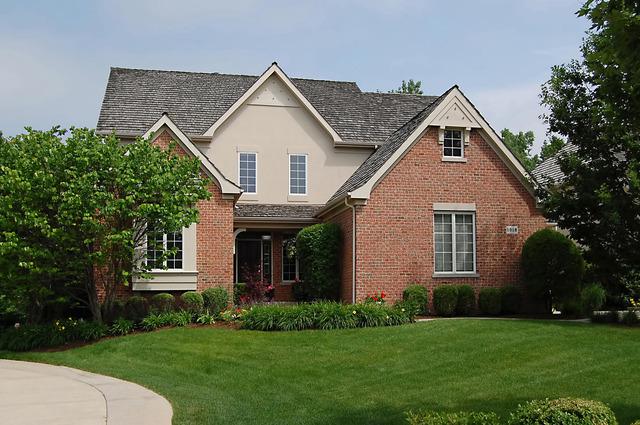 1018 Ridgeview Dr., Inverness, IL 60010