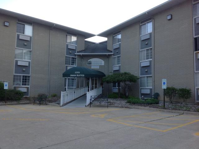 3305 Sunset Ave. #202, Waukegan, IL 60087