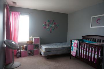566 Woodhaven Dr., Mundelein, IL 60060