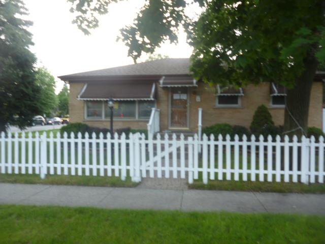 1221 Oakton St., Evanston, IL 60202