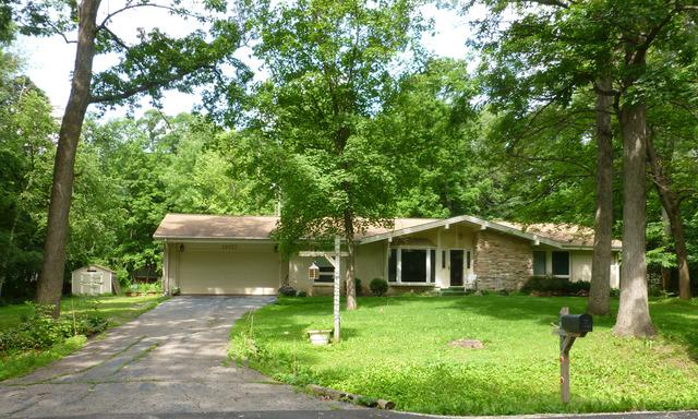 29927 Oak Dr., Genoa, IL 60135