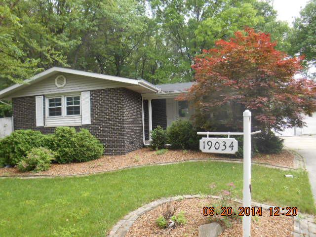 19034 Wildwood Ave., Lansing, IL 60438