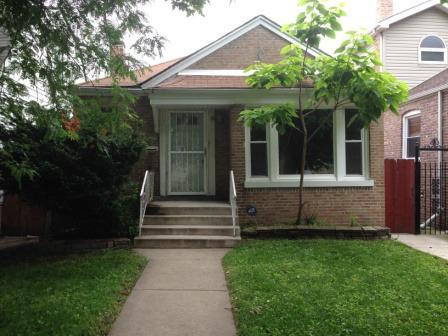 8153 S Houston Ave., Chicago, IL 60617