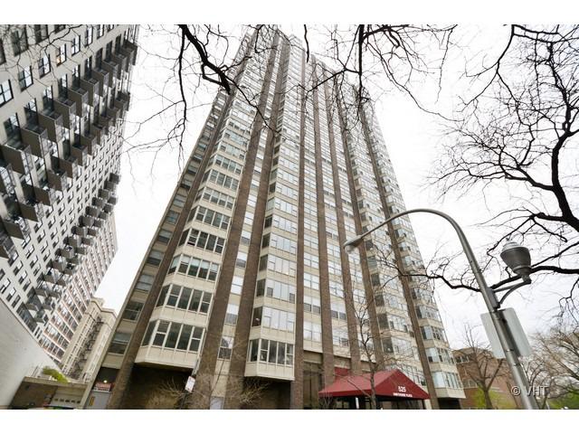 525 W Hawthorne Pl. #2208, Chicago, IL 60657