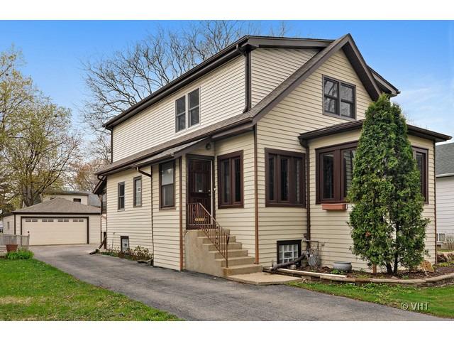 1677 Henry Ave., Des Plaines, IL 60016