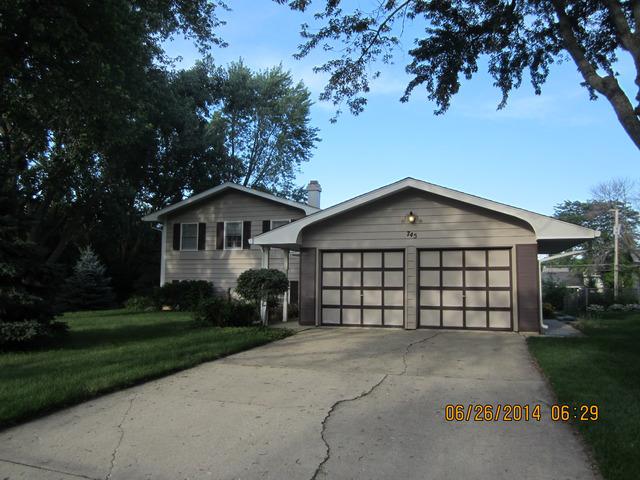 745 Alhambra Ln., Hoffman Estates, IL 60169
