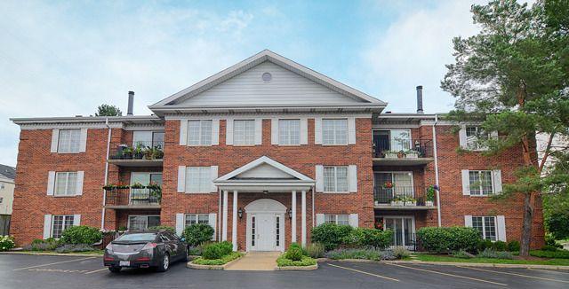 322 Park Ave. #1A, Clarendon Hills, IL 60514
