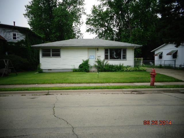 131 Cotton Ave., Dekalb, IL 60115
