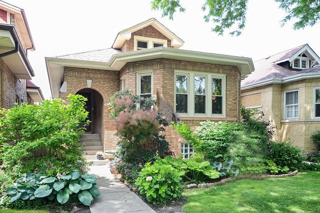 6210 N Maplewood Ave., Chicago, IL 60659
