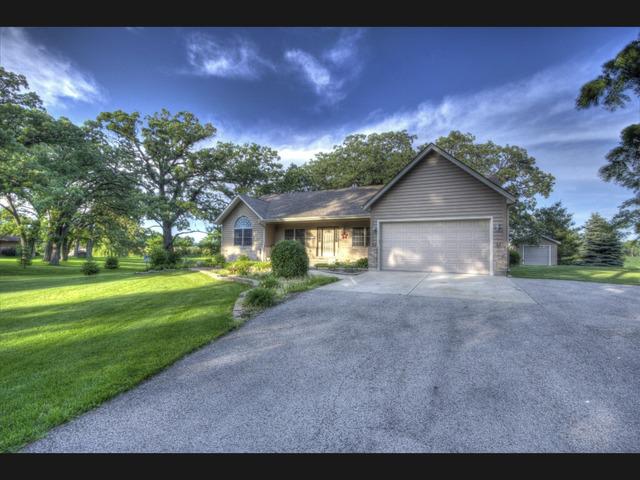 27510 Gerry Ln., Sycamore, IL 60178