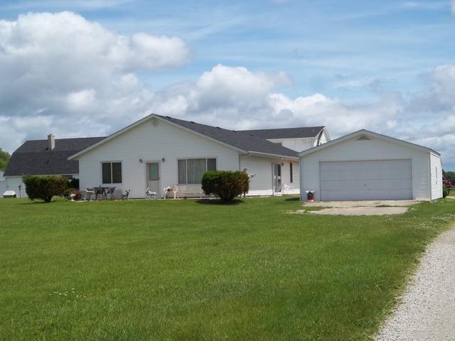 1404 N Chapel Hill Rd., Mchenry, IL 60051