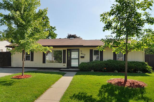 613 Lynn Ave., Romeoville, IL 60446