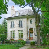 501 Ridge Rd., Kenilworth, IL 60043