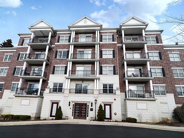 446 Mcdaniels Cir. #201, Clarendon Hills, IL 60514