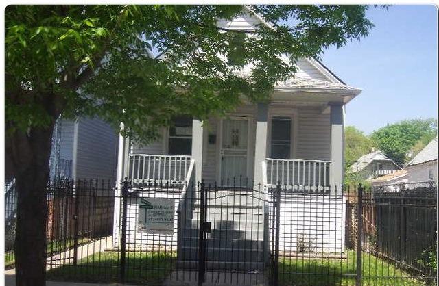 3028 N Gresham Ave., Chicago, IL 60618