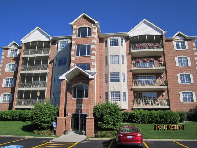 7903 Trinity Cir. #2NW, Tinley Park, IL 60487