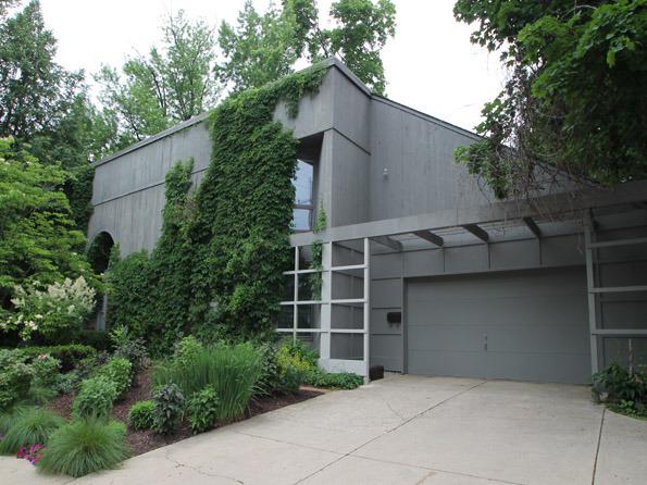 420 S Seventh St., Geneva, IL 60134