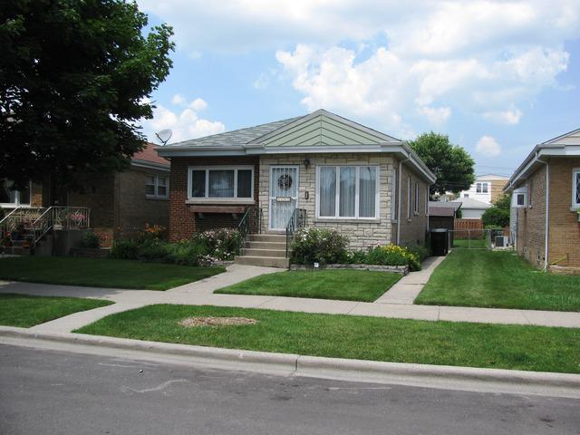 6142 W Eastwood Ave., Chicago, IL 60630
