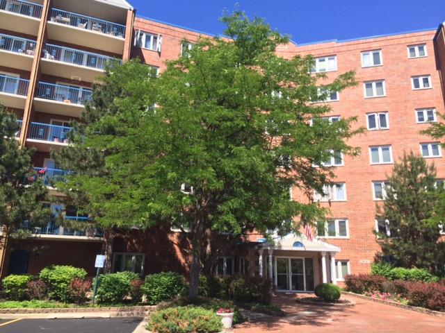6701 N Milwaukee Ave. #701, Niles, IL 60714