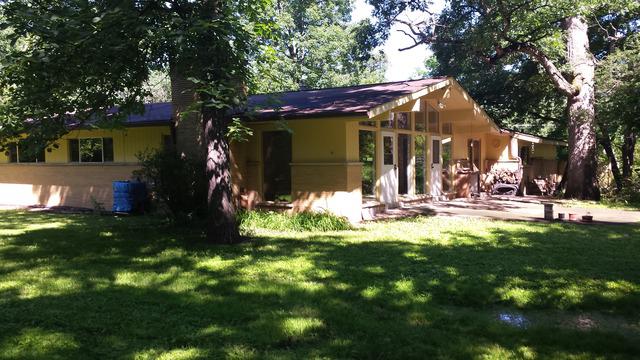409 E Oakwood Dr., Barrington, IL 60010