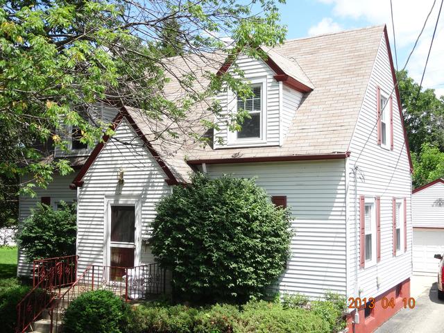 11 Lincoln Ave., East Dundee, IL 60118