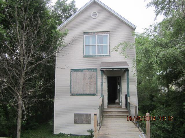 9012 S Buffalo Ave., Chicago, IL 60617