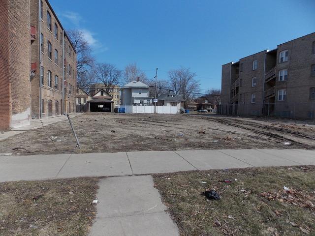 7933 S Marquette Ave., Chicago, IL 60617