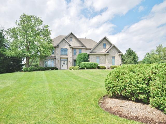 36W746 E Ridgewood Dr., St. Charles, IL 60175