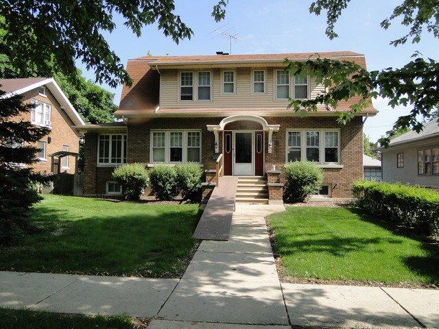 815 Glenwood Ave., Joliet, IL 60435
